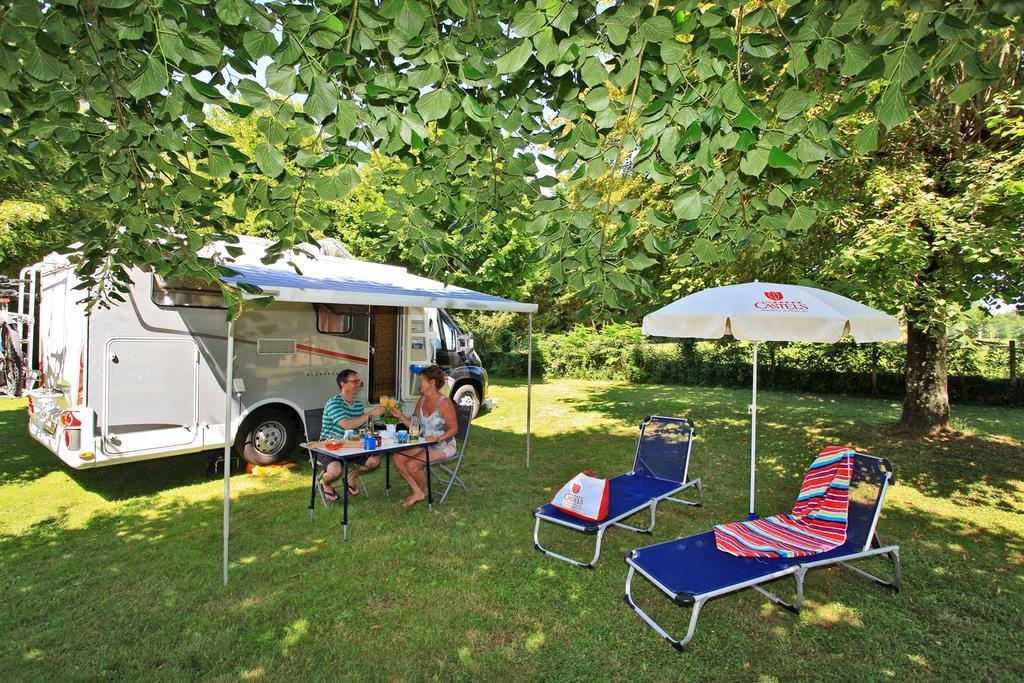 Hotellerie De Plein Air Camping Leychoisier Bonnac-la-Cote Luaran gambar